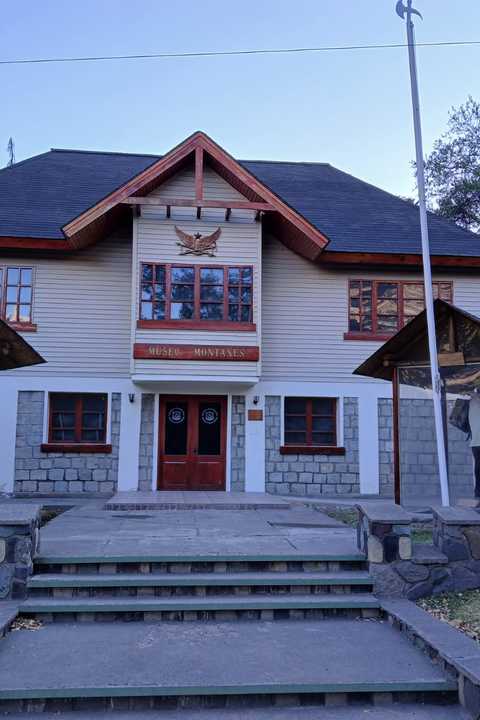 Frontis Museo Montañés