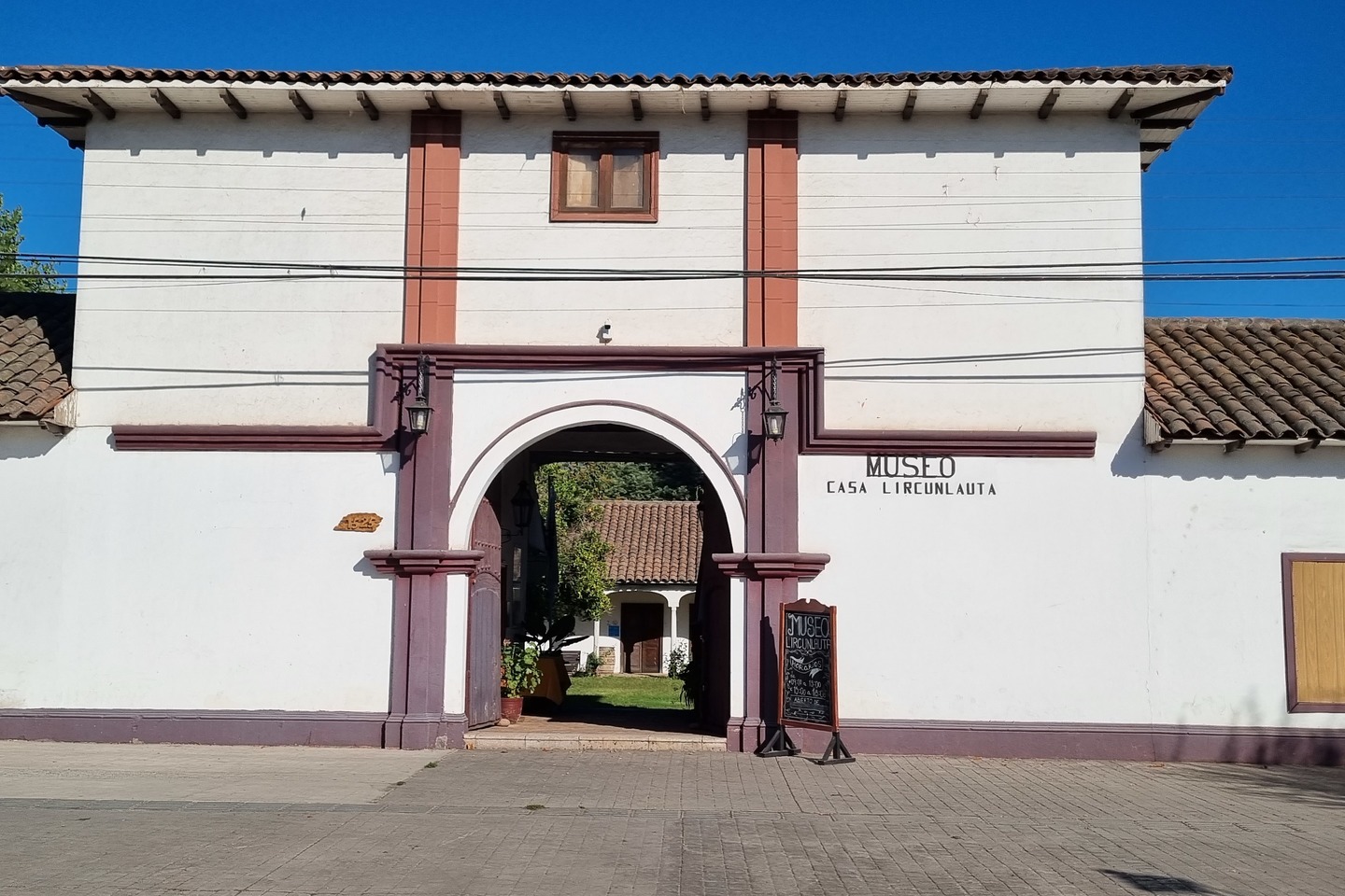 Fachada Museo Lircunlauta