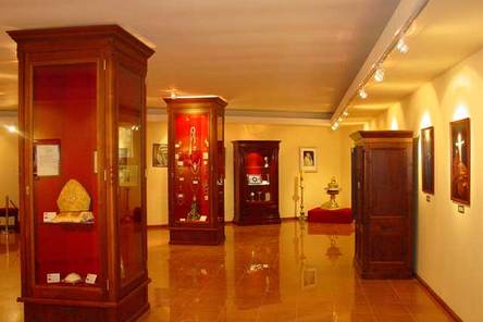 Museo Cardenal Jorge Medina Estévez Museo Cardenal Jorge Medina Estévez