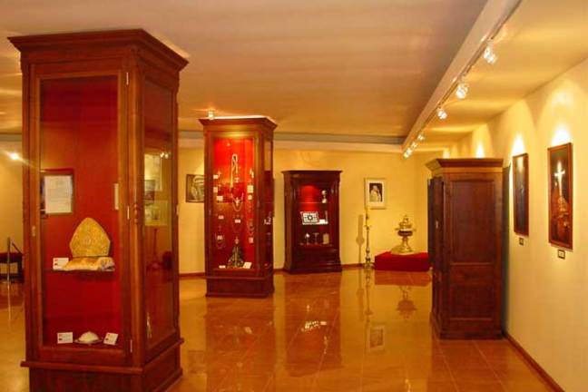 Museo Cardenal Jorge Medina Estévez Museo Cardenal Jorge Medina Estévez