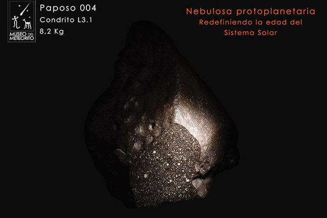 Meteorito Paposo 004 con una ventana a su interior