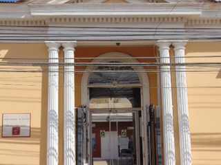 Frontis del museo