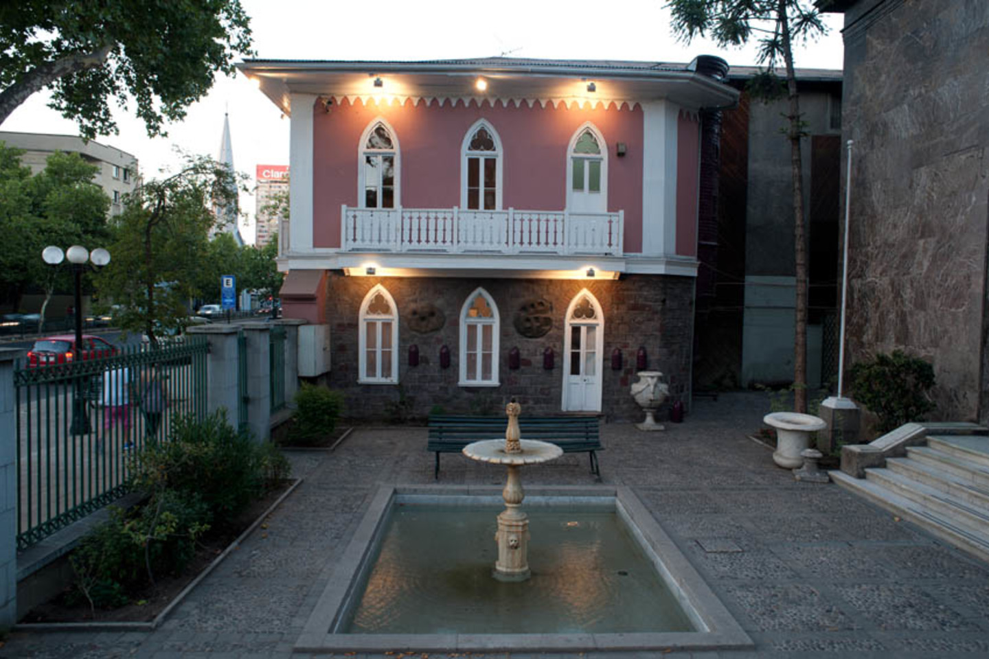 Fachada Biblioteca Histórica Museo BVM.