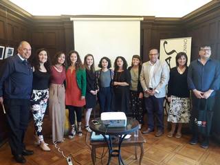 Participantes del conversatorio junto a representantes de la Red ViVa.